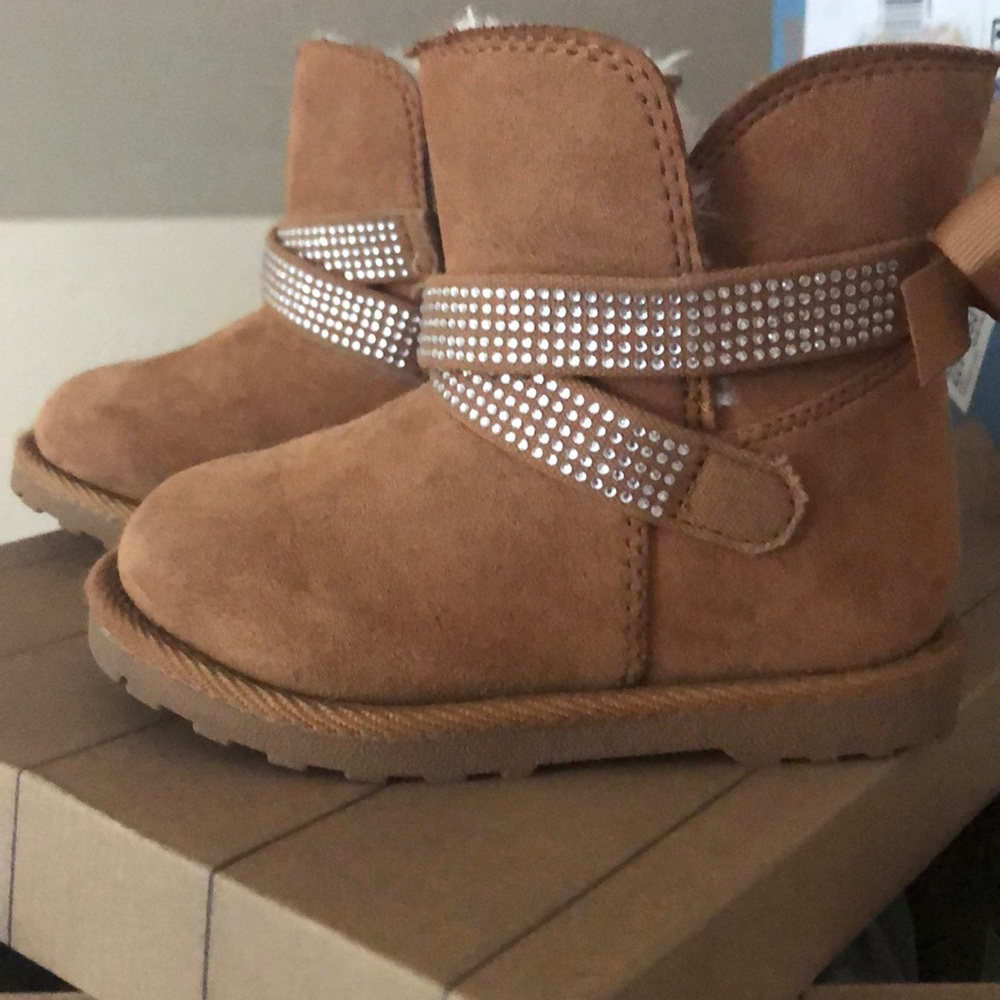 Castiloga Toddler size 6 Boots